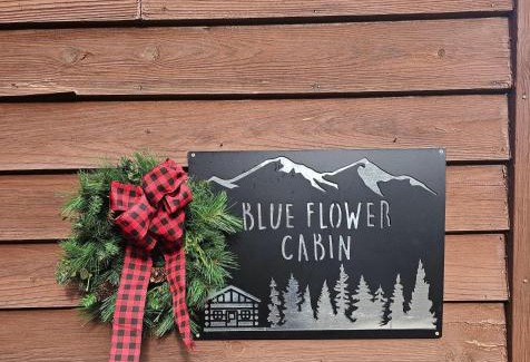 Lenoir House | Blue Flower Cabin