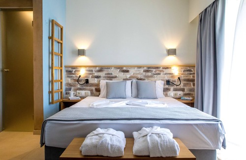 Panormos Hotel | Blue Green Bay
