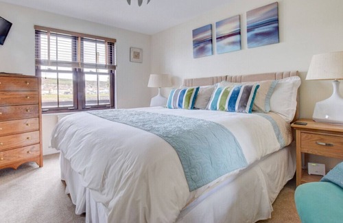 Burry Port House | Blue Harbour - Bwthyn y Traeth