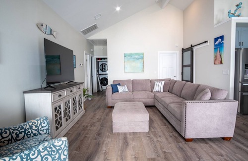 Rockport House | Blue Haven - Waterfront Home Heated Pool & Private Fishing Pier