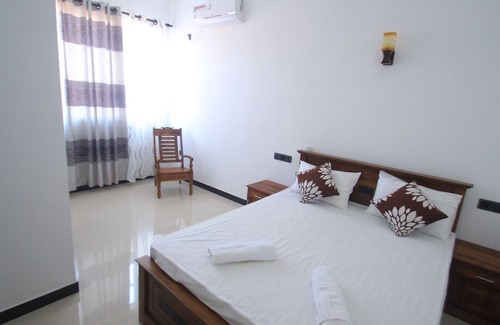 Seeduwa - Katunayake House | Blue heaven