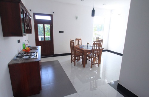 Seeduwa - Katunayake House | Blue heaven