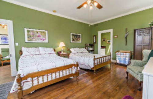 Richmond Bed & Breakfast | Blue Heron B&B and Retreat Center