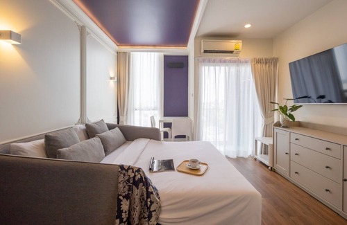 Bang Na Hotel | Blue Hippo Hotel