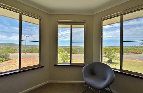 Kalbarri House | Blue Holes Getaway - Kalbarri, WA