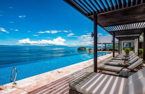 Mismaloya Apartment | Blue Horizon 203 at Residences