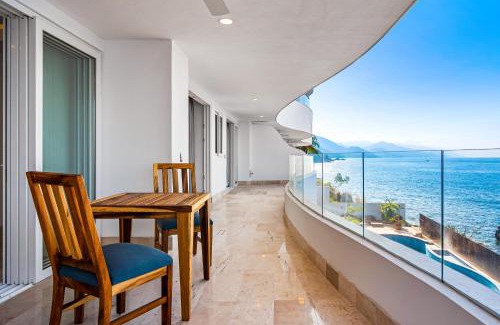 Mismaloya Apartment | Blue Horizon 301