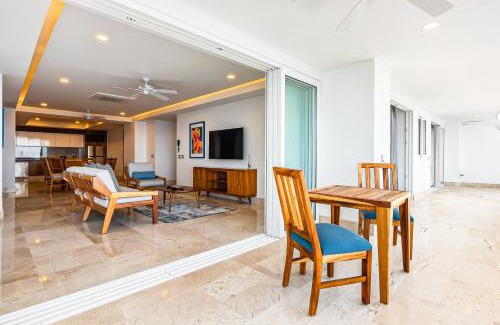 Mismaloya Apartment | Blue Horizon 301