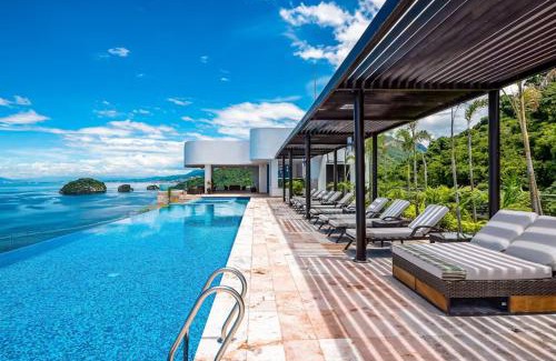 Mismaloya Apartment | Blue Horizon 302