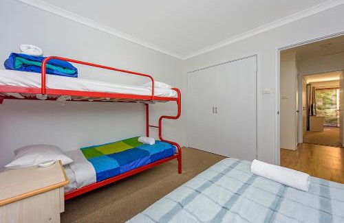 Broadwater House | Blue Horizon 3BR Beach Retreat