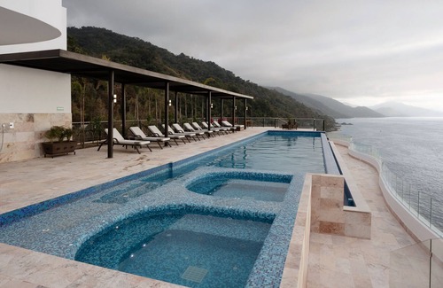 South Shore Hotel Area Apartment | Blue Horizon Residences