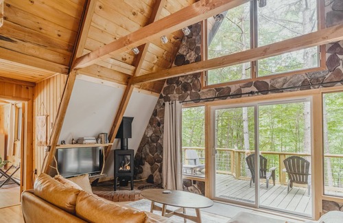 Jay Ski Chalet | Blue Hour A-Frame: Modern Boho Escape w/ Hot Tub