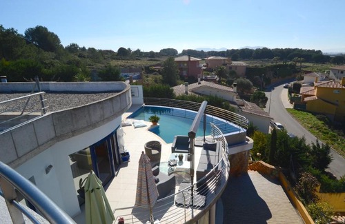 L'Escala Villa | Blue House