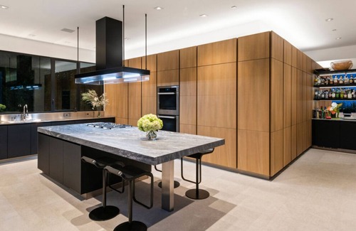 The Bird Streets Villa | Blue Jay Hill - Epitome of Luxury Living With Panoramic Jetliner Views