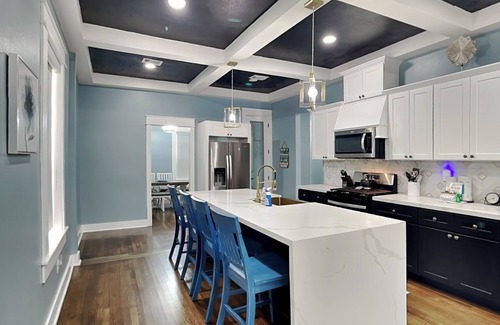 Galveston Cottage | Blue Lagoon