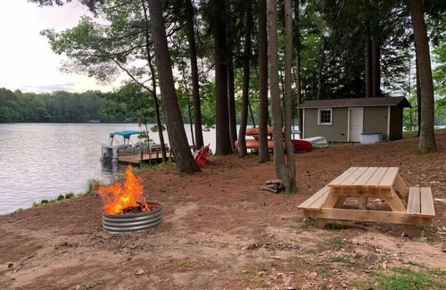Minocqua House | Blue Lake Cottage - Pet Friendly Rental