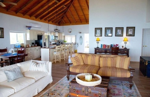 Gregory Town House | Blue Love Point 3br 3 Bedroom Home