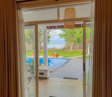 Negombo Bed & Breakfast | Blue Mangrove lagoon by serenity