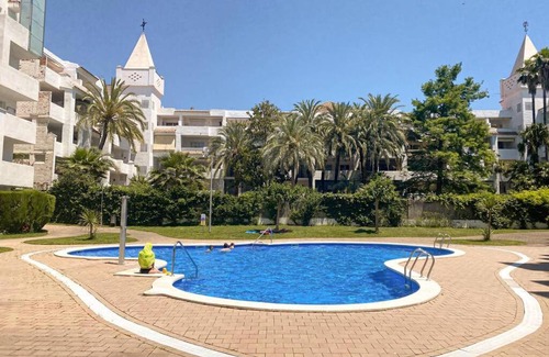 Santa Margarida Apartment | Blue Marina - Terraza, piscina y Wifi gratis