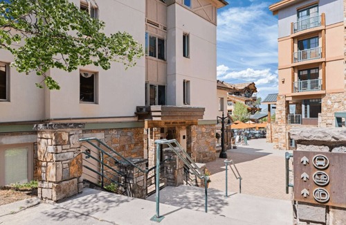 Mountain Village Cabin | Blue Mesa Lodge 23C by Avantstay Functional Ski In/ski Out Studio w/Balcony in Great Location!