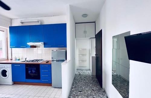 Crescenzago Apartment | Blue Milano