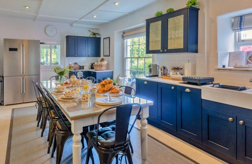 Kingsand Ski Chalet | Blue Monkey