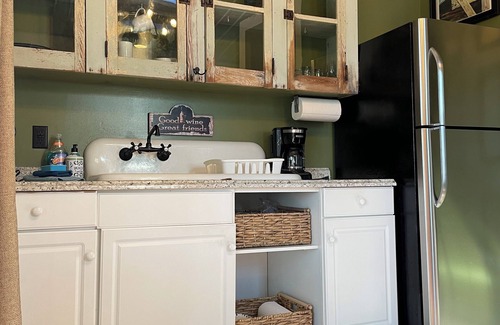 Historic Downtown Apalachicola House | Blue Moon Carriage House Loft in historic Apalachicola FL downtown district