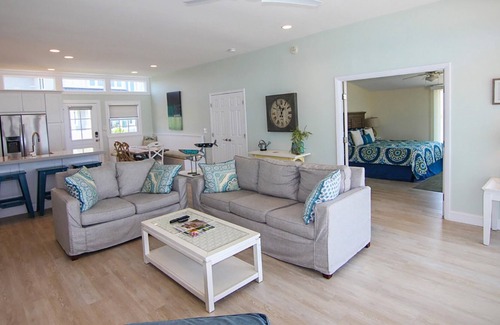 Shell Island House | Blue Moon Cottage by Sea Scape Properties