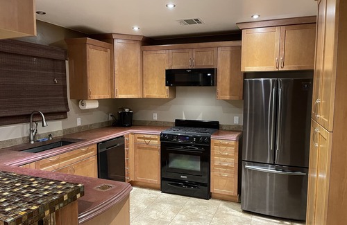 Paso Robles House | Blue Moon Hilltop Getaway: Hot tub/EV charger