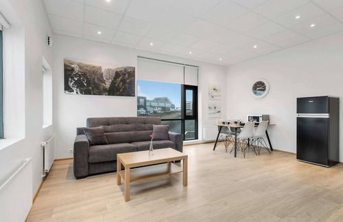 Breidholt Apartment | Blue Mountain Apartments - Family Studio