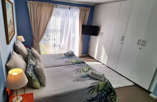 West Beach House | Blue Mountain Guest House