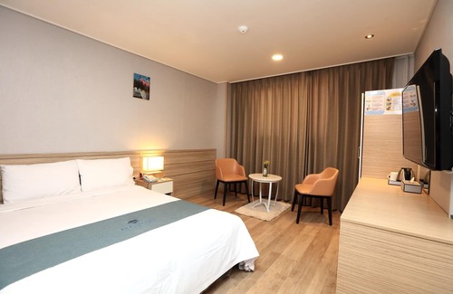 Seongsan Hotel | Blue Mountain Hotel