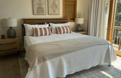 Alexander House | Blue Mountain Retreat