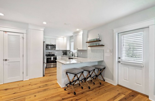 Lakeside at Blue Mountain Beach House | Blue Mountain Beach | Private Pool | 5 Bikes | Pet-Friendly
