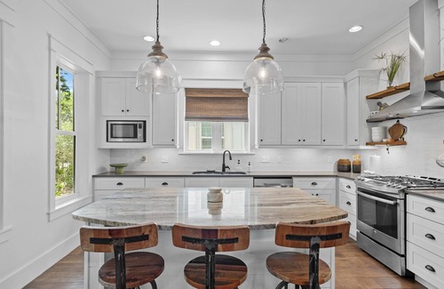 Lakeside at Blue Mountain Beach House | Blue Mountain Beach | Outdoor Oasis + Bikes + Golf Cart Option - 'Driftwood Dreams'