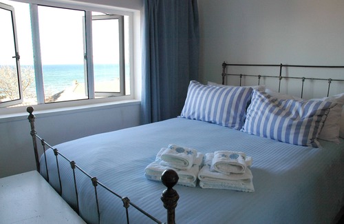 St. James Bed & Breakfast | Blue On Blue Bed and Breakfast