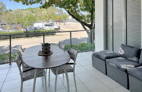 Nelly Bay Apartment | Blue on Blue Large One Bedroom Apartment, steps from ferry, amazing pool, wifi