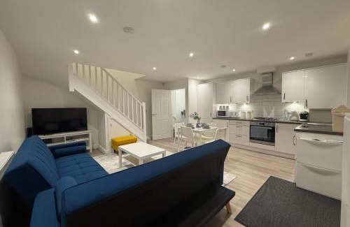 Poole House | Blue Oyster Cottages