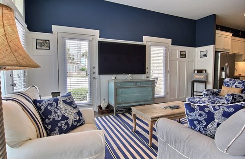 Cinnamon Shore Condo | Blue Paradise TC 2102