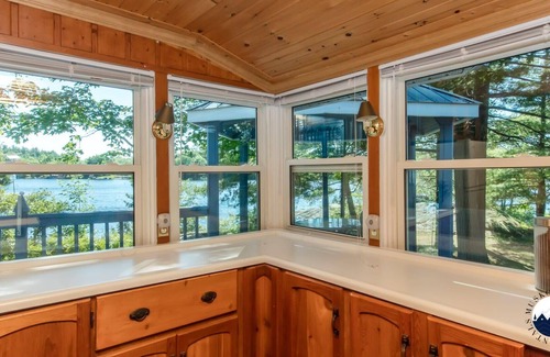Georgian Bay House | Blue Point cottage on Little Go Home Bay