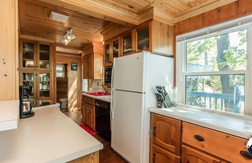 Georgian Bay House | Blue Point cottage on Little Go Home Bay