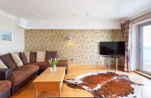 Portrush Apartment | Blue Pool View