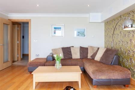 Portrush Apartment | Blue Pool View