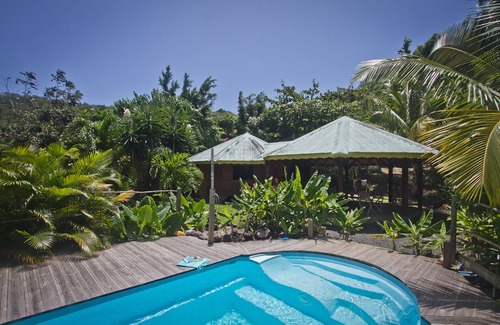Bas Vent Cottage | BLUE R AKA JADE AND JACK