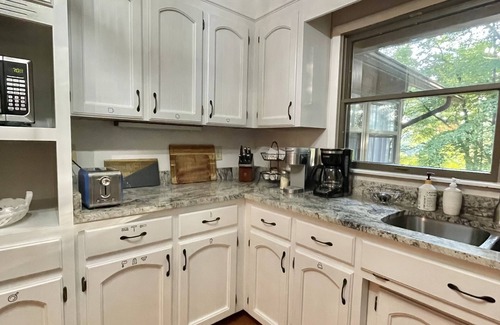 Brevard House | Blue Ridge Bound in beautiful Connestee Falls is mountain living at it’s finest