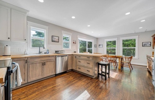 Roanoke House | Blue Ridge Farmhouse near Roanoke