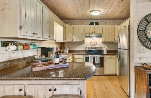 Morganton Ski Chalet | Blue Ridge Luxury Cabin - Views, Hot Tub & Firepit