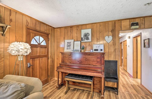 Brevard House | Blue Ridge Mountain Escape w/ Hot Tub, Grill!