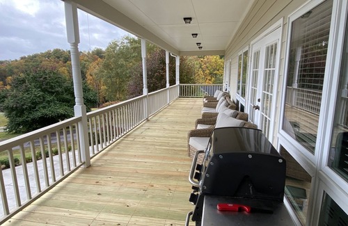 Hayesville House | Blue Ridge Mountains Golf and Lake Retreat