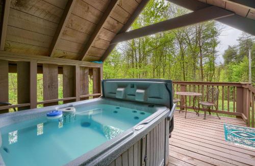 Logan House | Blue Rose Cabins - Country Cottage